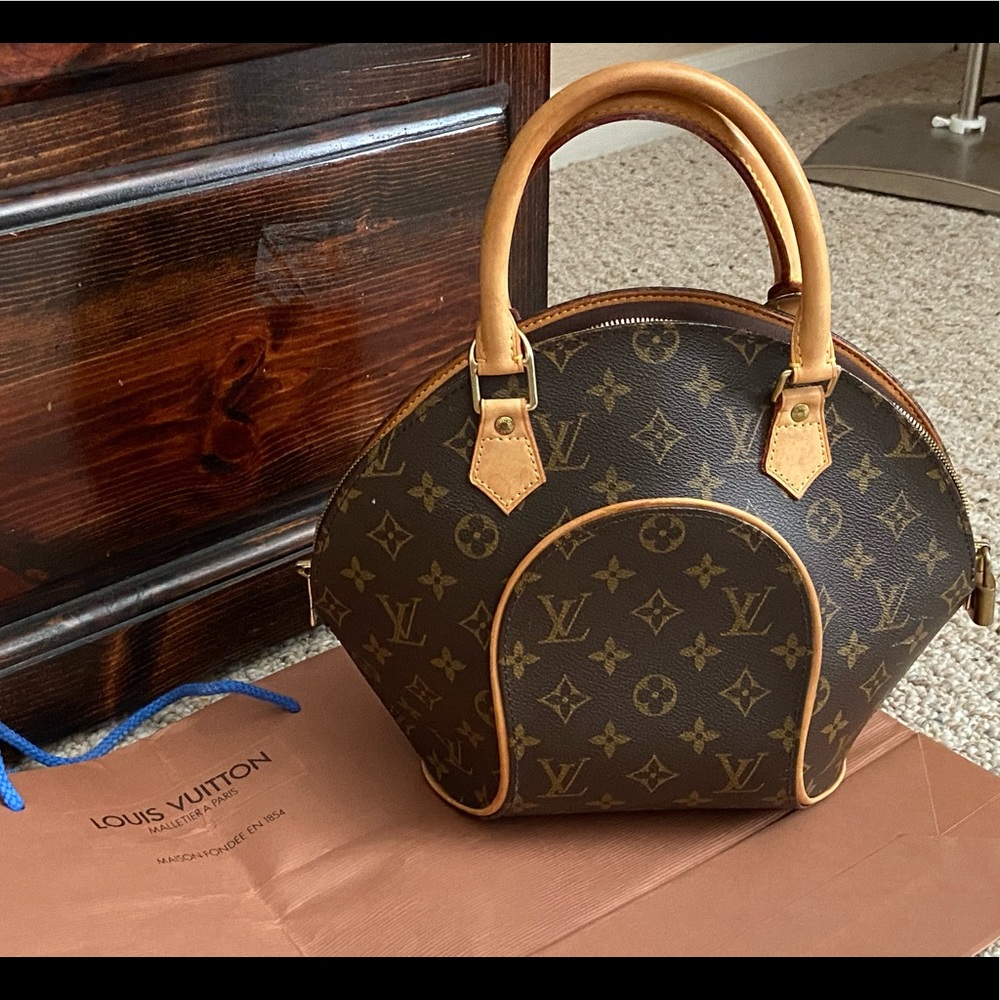 Louis Vuitton Ellipse PM Hand Bag